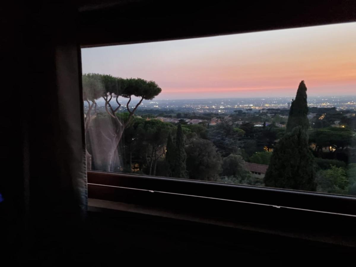 “Casa Amelie” Hotell Grottaferrata Eksteriør bilde